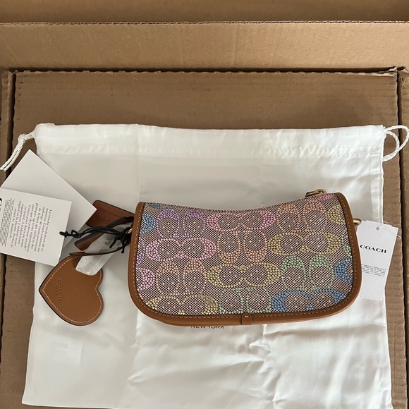 Coach Swinger Bag 20 With Chain In Crystal Signature Jacquard NWT - Picture 7 of 7